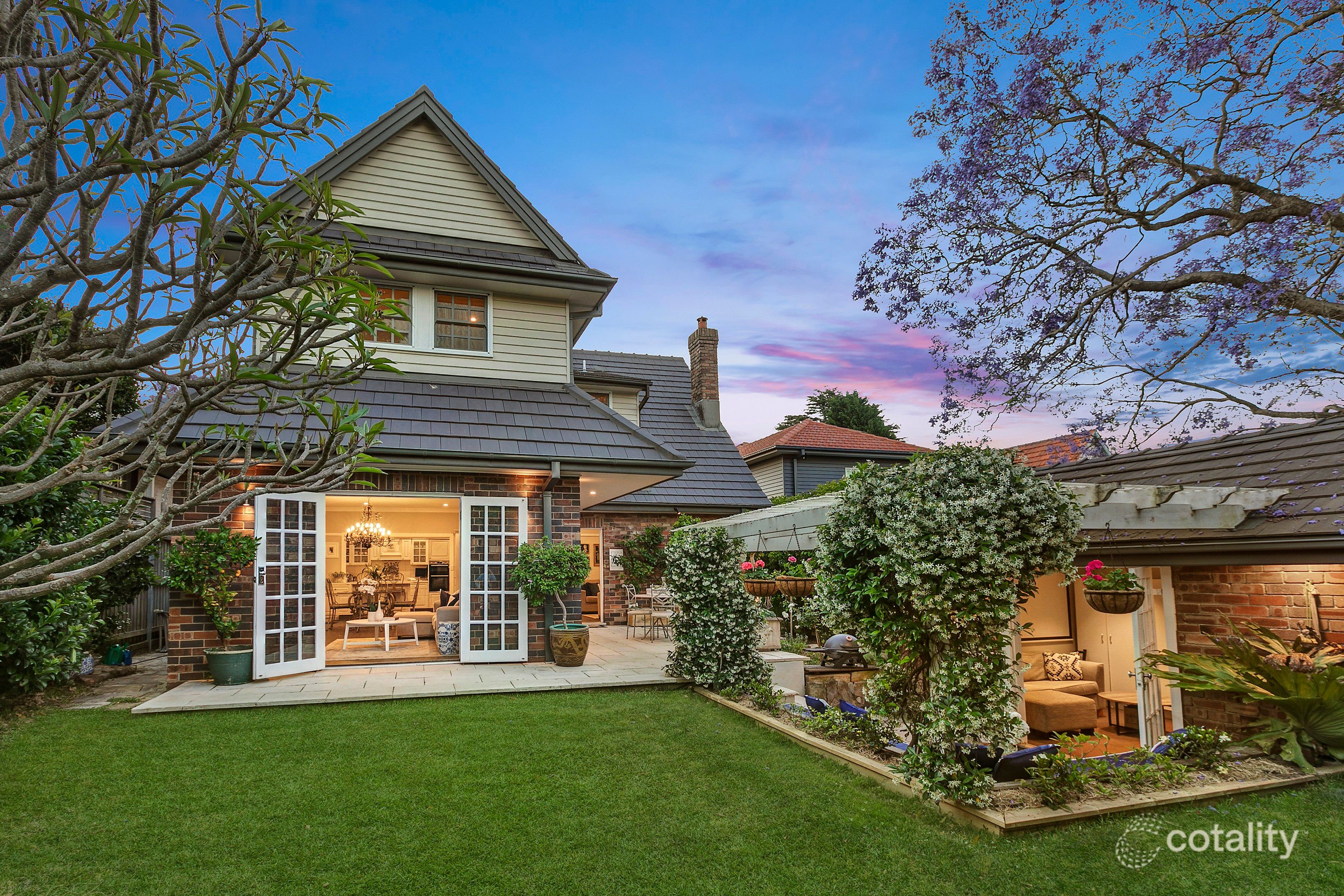 3 Raeburn Ave, Castlecrag, NSW 2068