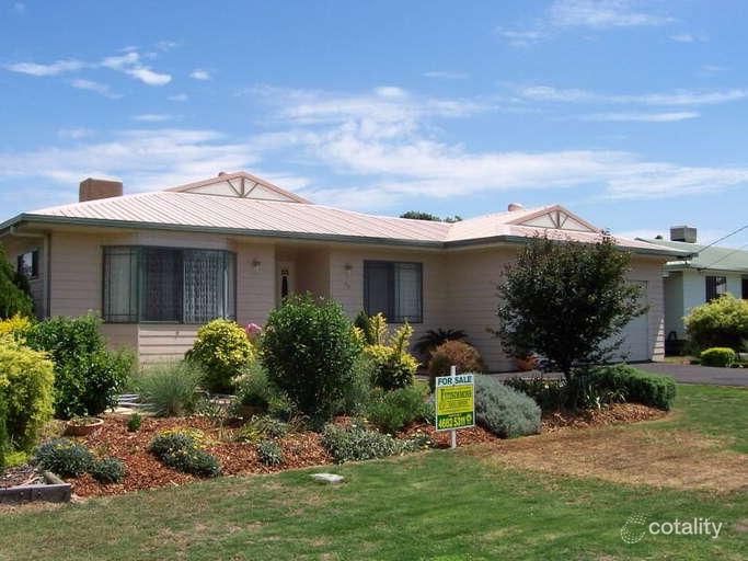 32 College Cres, Dalby, QLD 4405