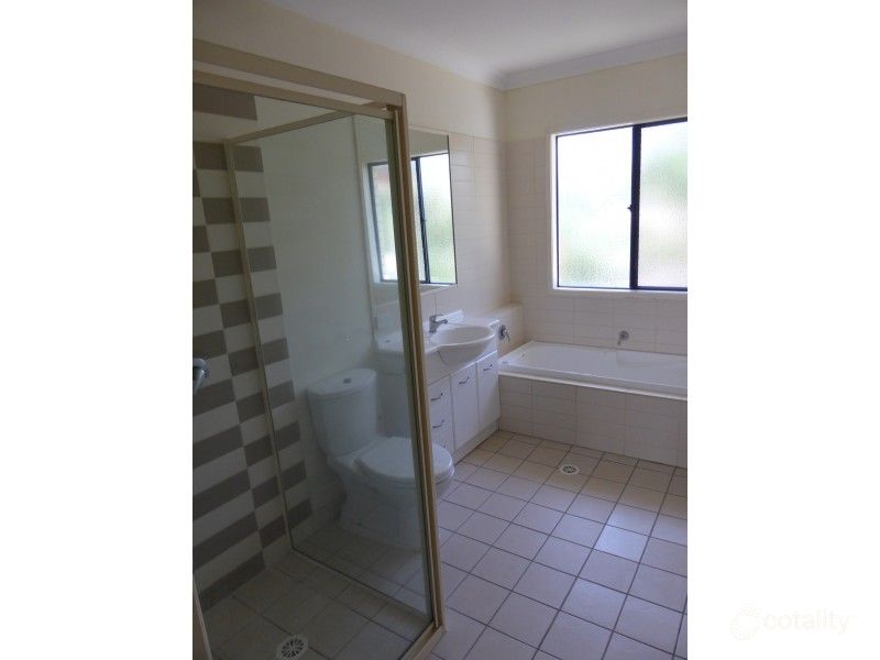 6/170 Whiting St, Labrador, QLD 4215