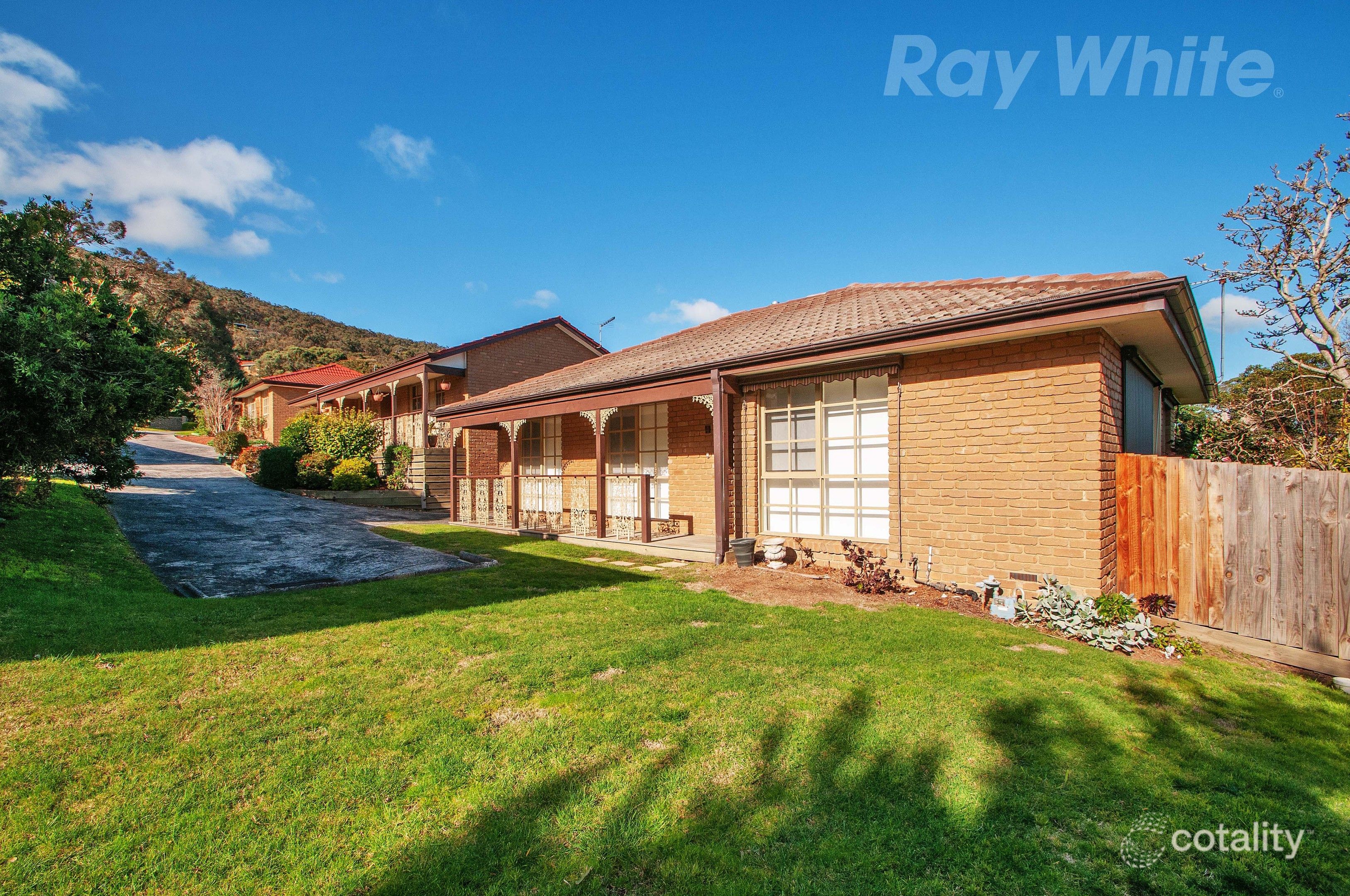4/12 Barton Ave, Ferntree Gully, VIC 3156