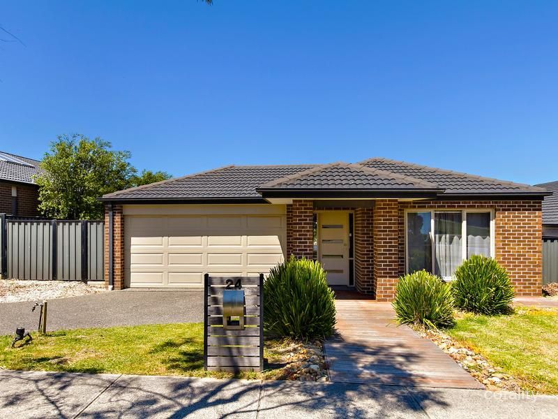 24 Superior Waters, Pakenham, VIC 3810
