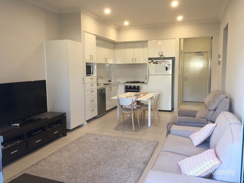 2/14 Dongara St, Innaloo, WA 6018