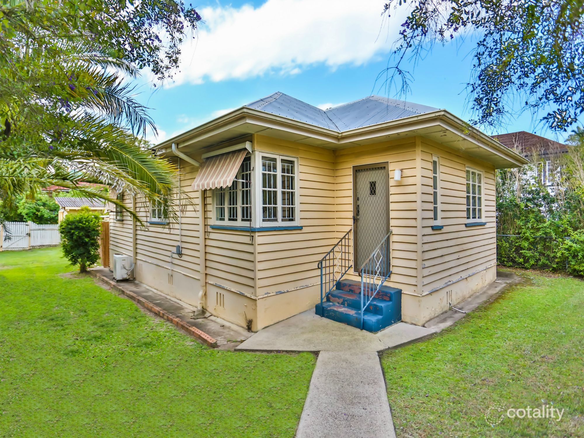 42 Hipwood Ave, Coorparoo, QLD 4151