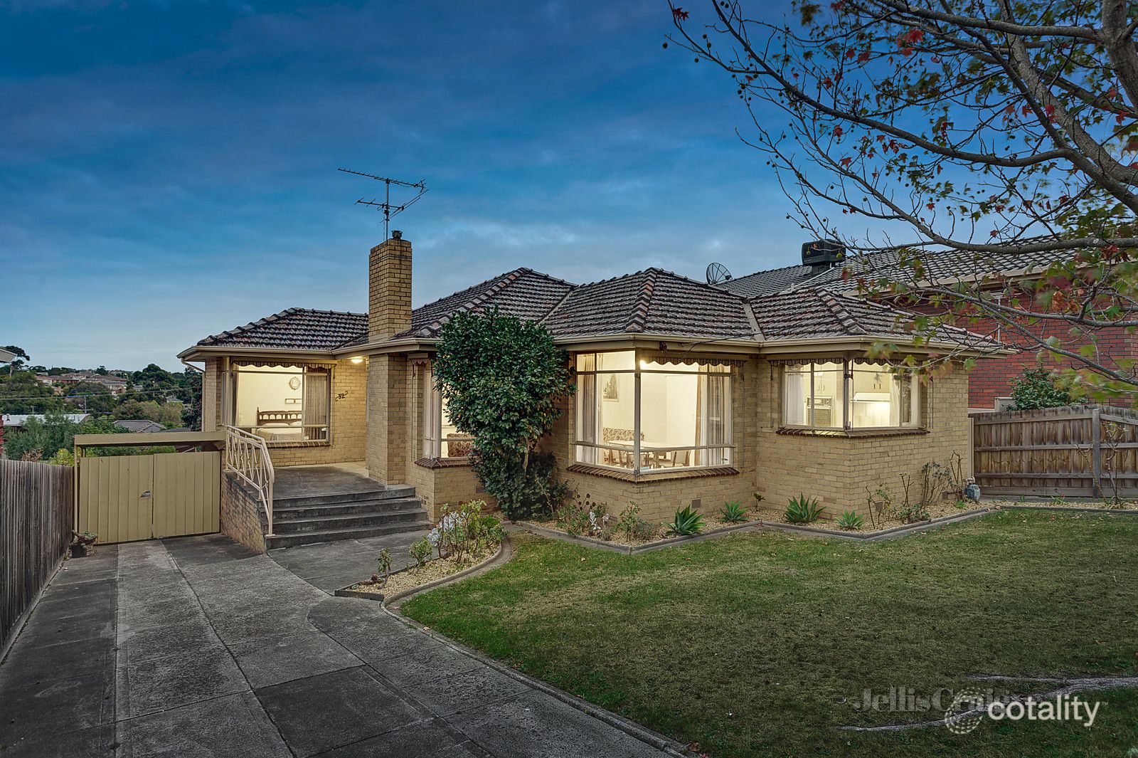 32 Apex Cres, Bulleen, VIC 3105