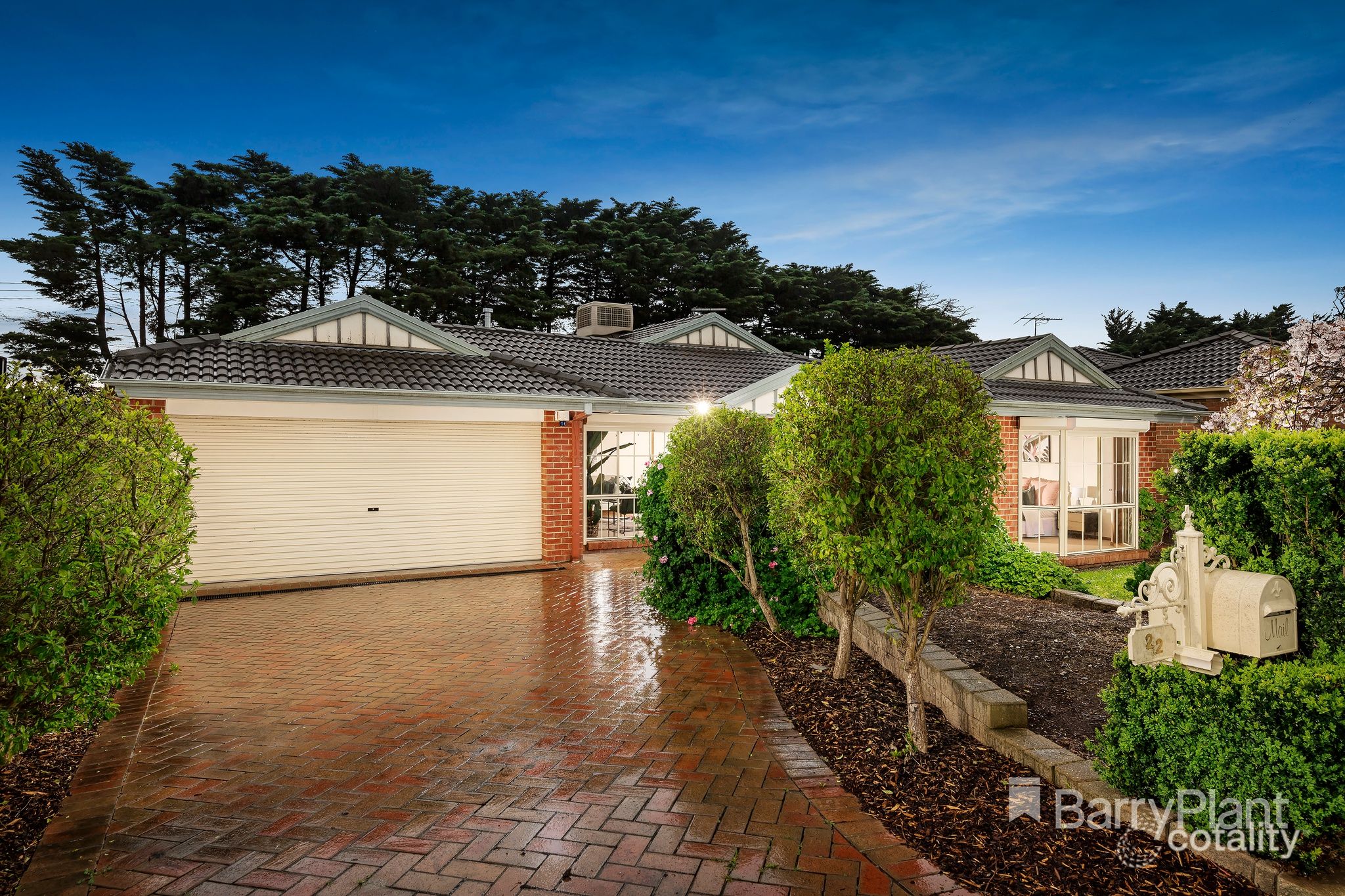 22 Teatree Dr, South Morang, VIC 3752