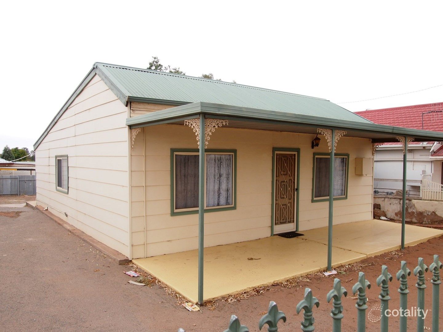 27 Nicholls St, Broken Hill, NSW 2880