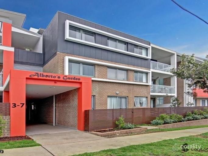 10/3-7 Gover St, Peakhurst, NSW 2210