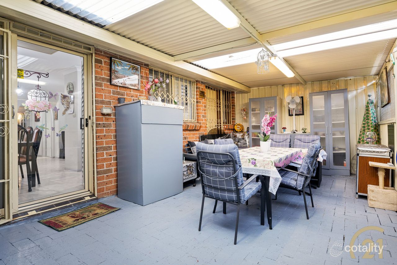 1/8 Humphries Rd, Wakeley, NSW 2176