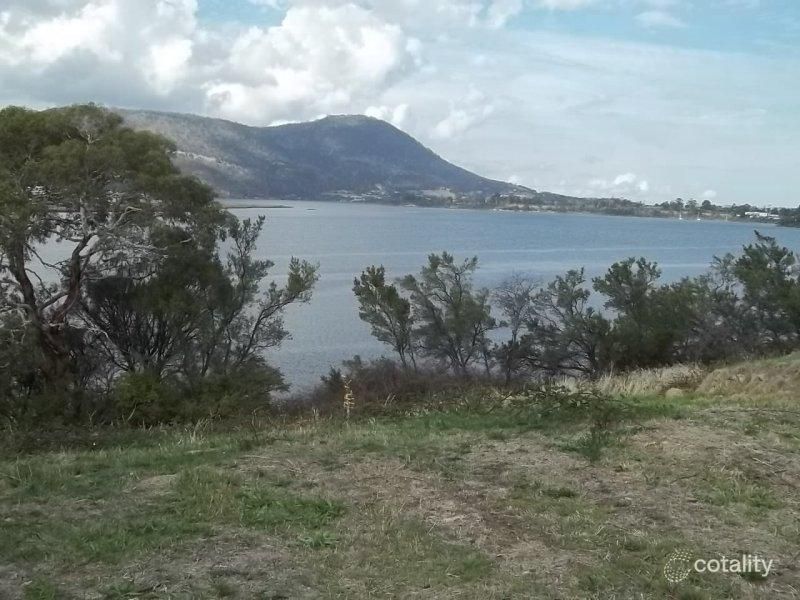 17 Wendourie Pde, Austins Ferry, TAS 7011