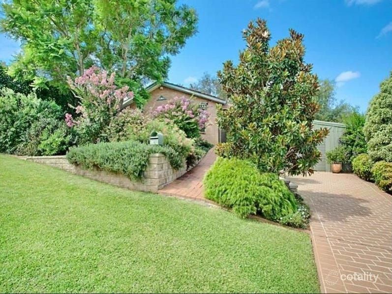 4 Maylie Cl, Ambarvale, NSW 2560
