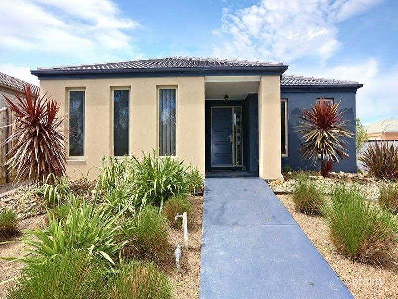 33 Ogle Way, Cranbourne North, VIC 3977