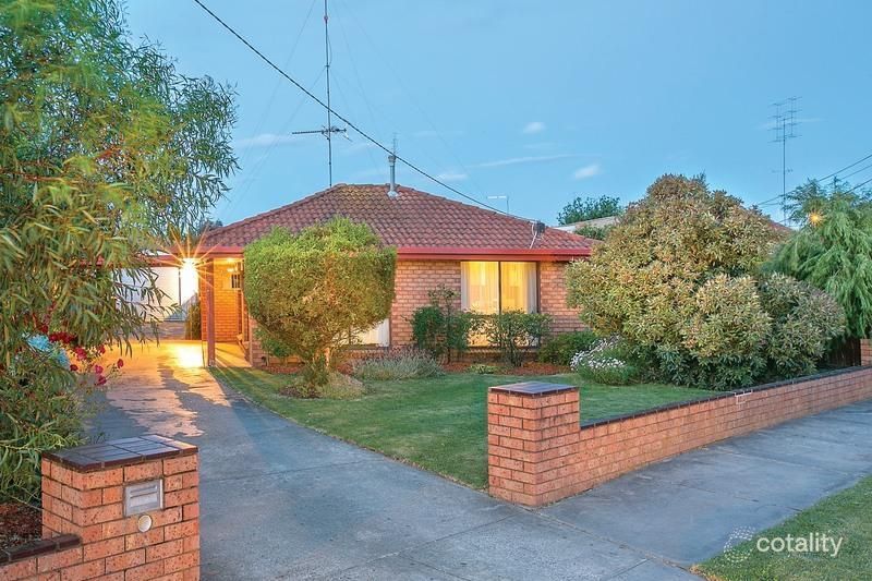 12 Queen St, Sebastopol, VIC 3356