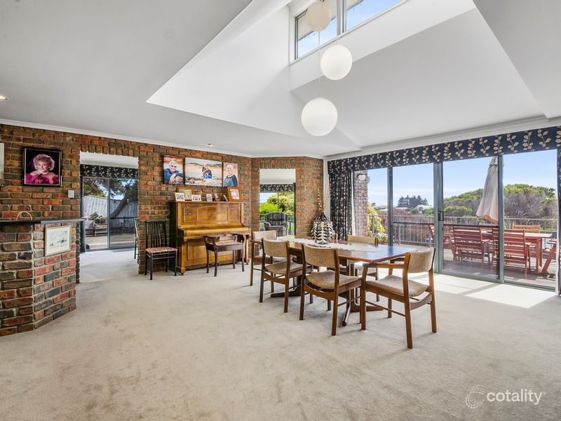 2 Fifth St, Beachport, SA 5280