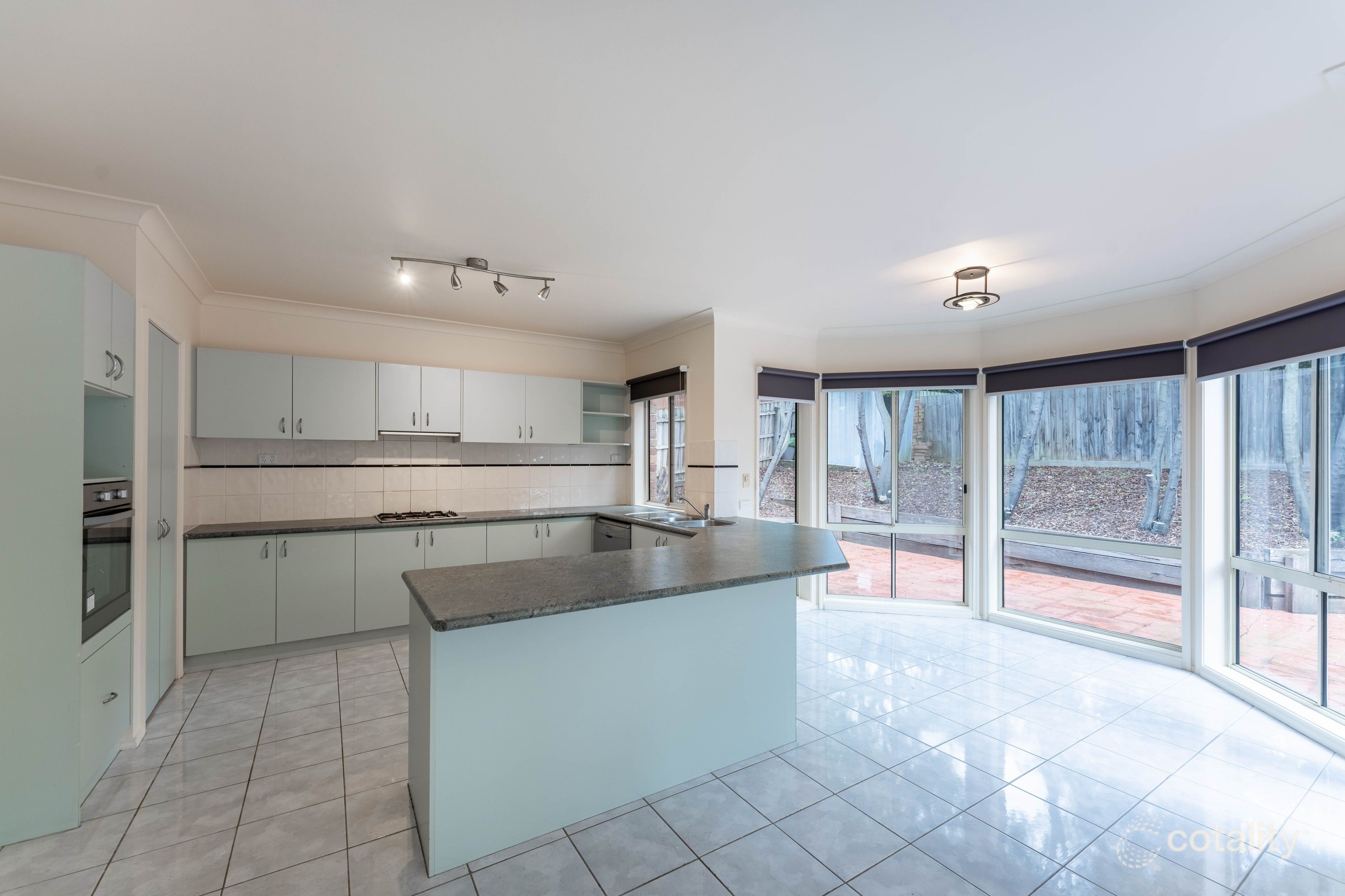 20 Gresswell Park Dr, Watsonia, VIC 3087