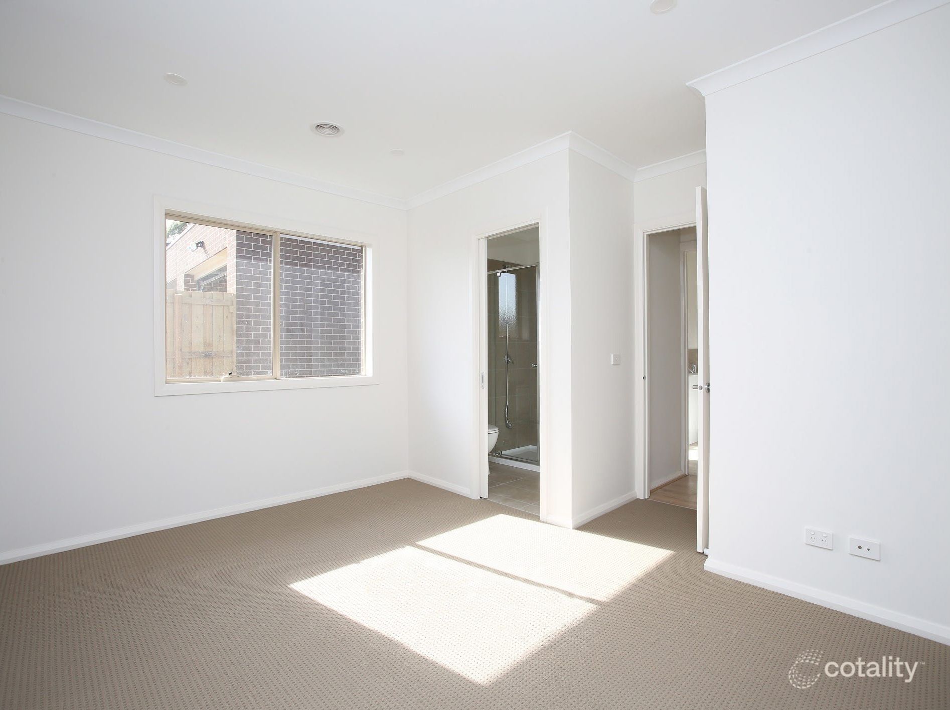 1/20 Sarno Ct, Cranbourne, VIC 3977