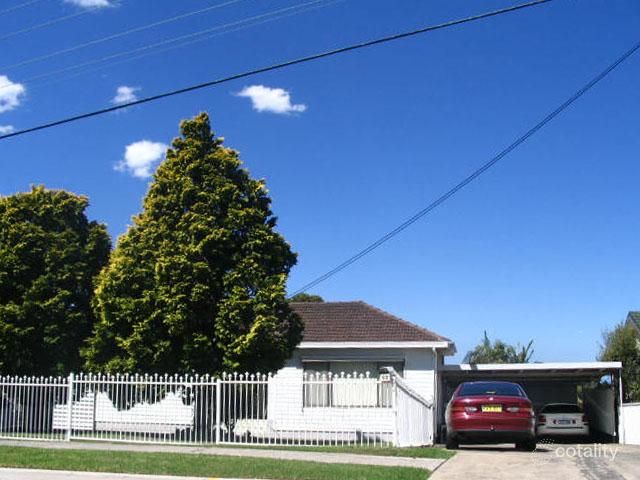 52 Old Bush Rd, Yarrawarrah, NSW 2233