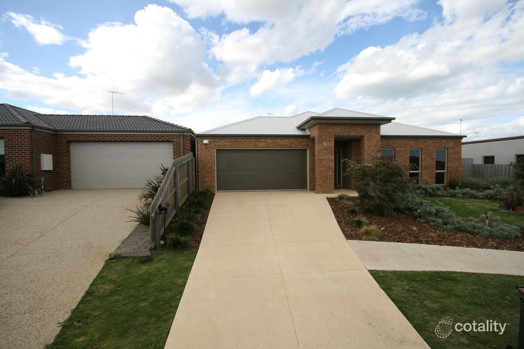 5 Moore Ct, Highton, VIC 3216