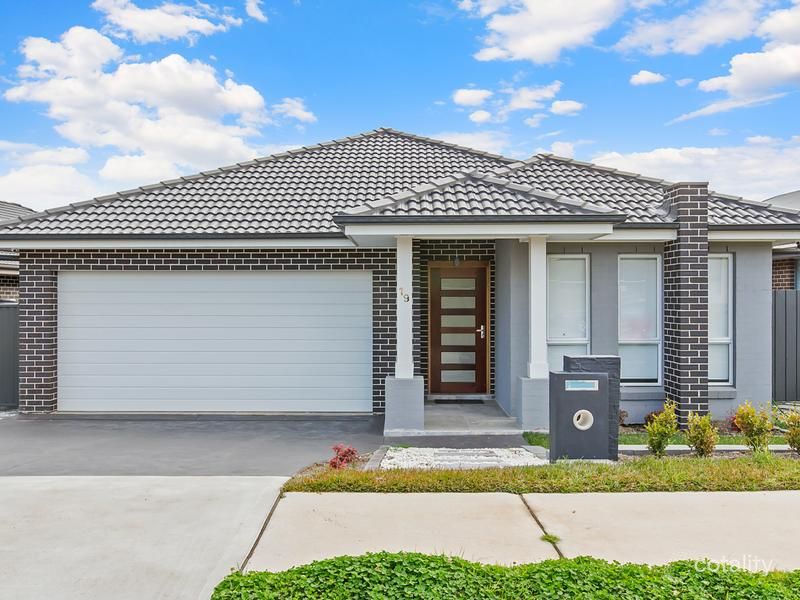 19 Thorpe Cct, Oran Park, NSW 2570