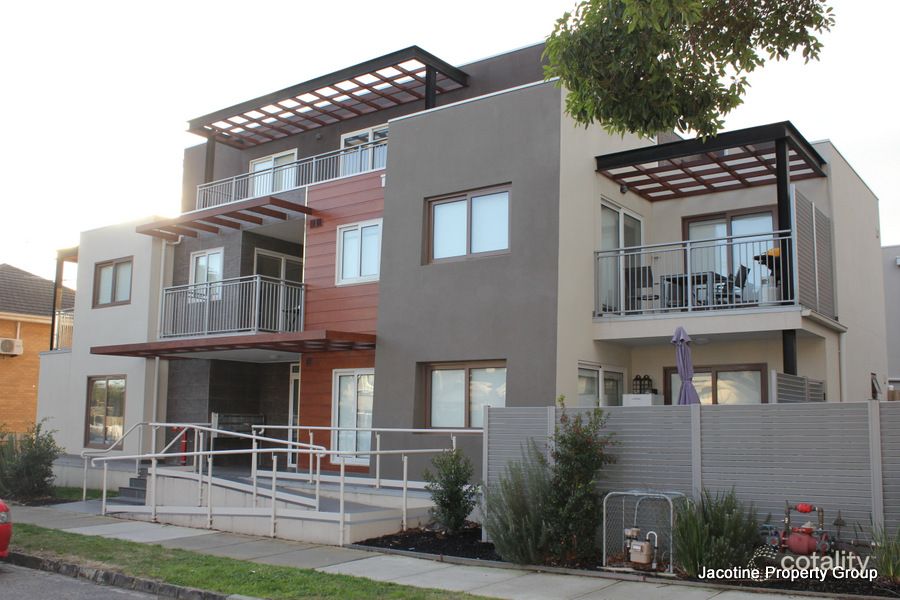 3/2c Walsh St, Ormond, VIC 3204