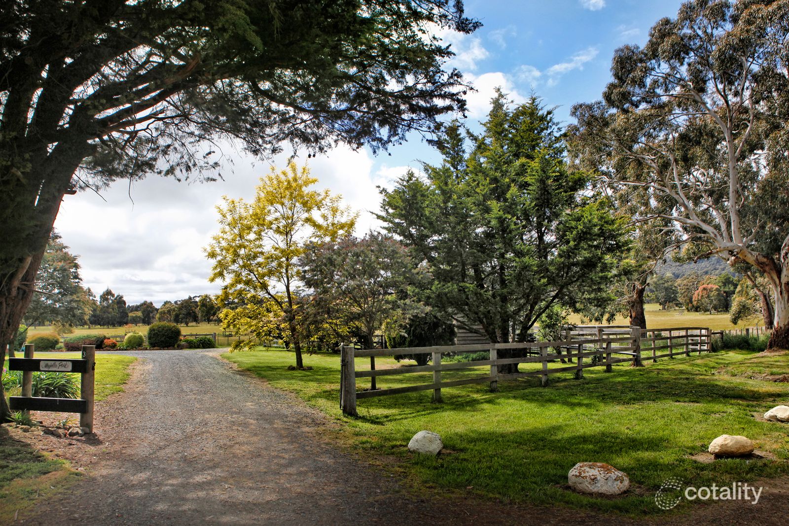 3 Lavender Farm Rd, Woodend, VIC 3442