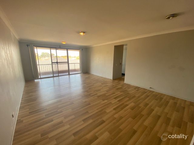 10/5 Mead Dr, Chipping Norton, NSW 2170