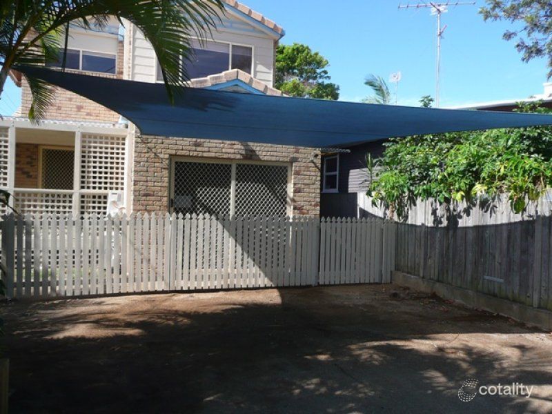 2/21 Baker Ave, Labrador, QLD 4215