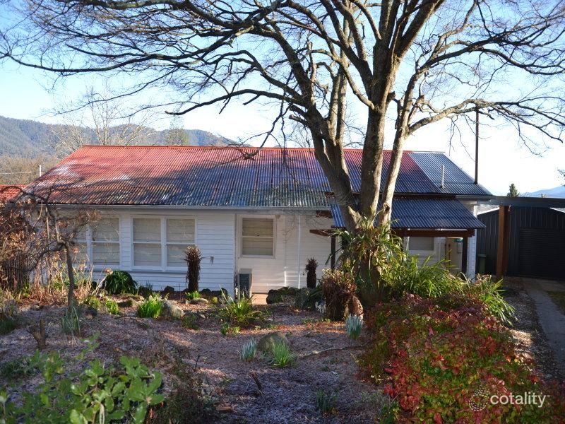 37 Bogong Ave, Mount Beauty, VIC 3699
