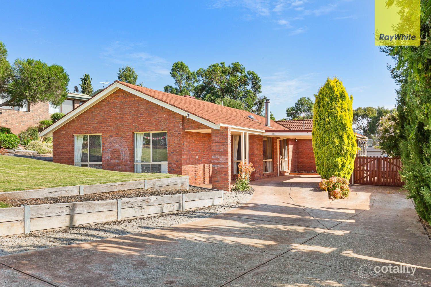 25 Robertsons Rd, Darley, VIC 3340