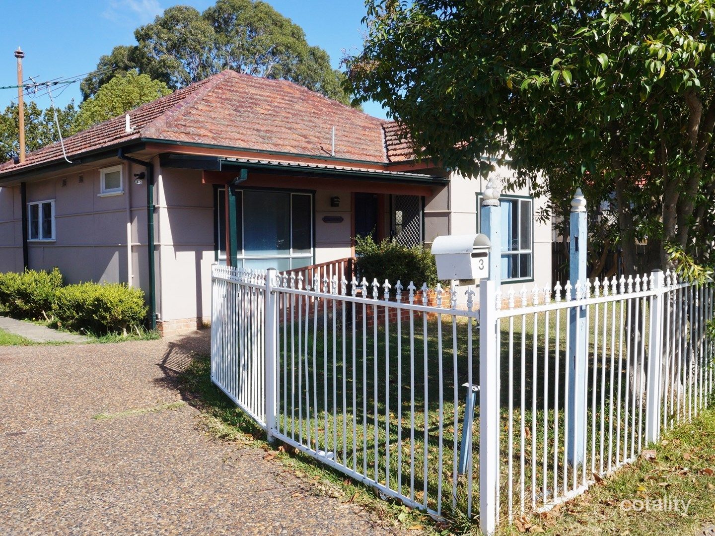 13 Wrentmore St, Fairfield, NSW 2165