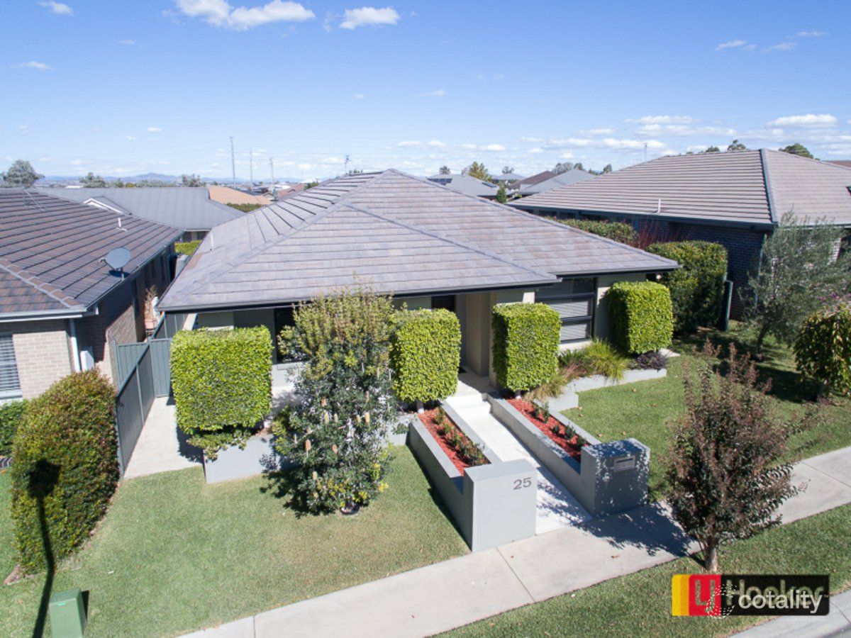 25 Boulevard Pl, Hillvue, NSW 2340