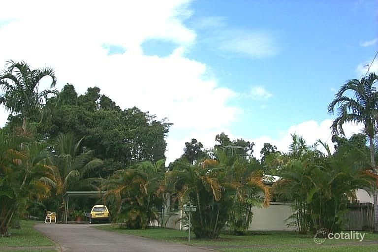 2/8 Nesbit St, Whitfield, QLD 4870