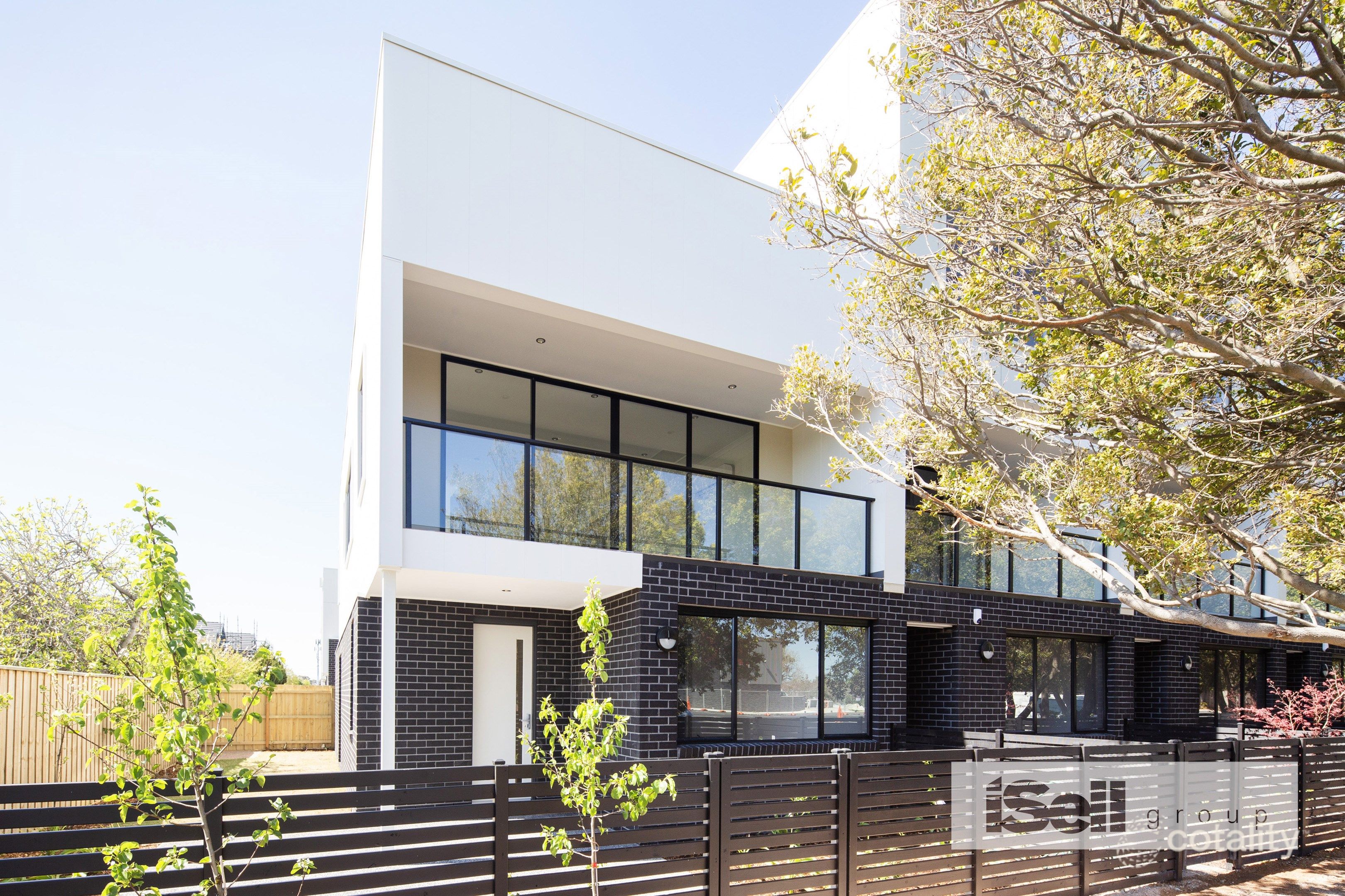 44 Quarter Cct, Springvale, VIC 3171