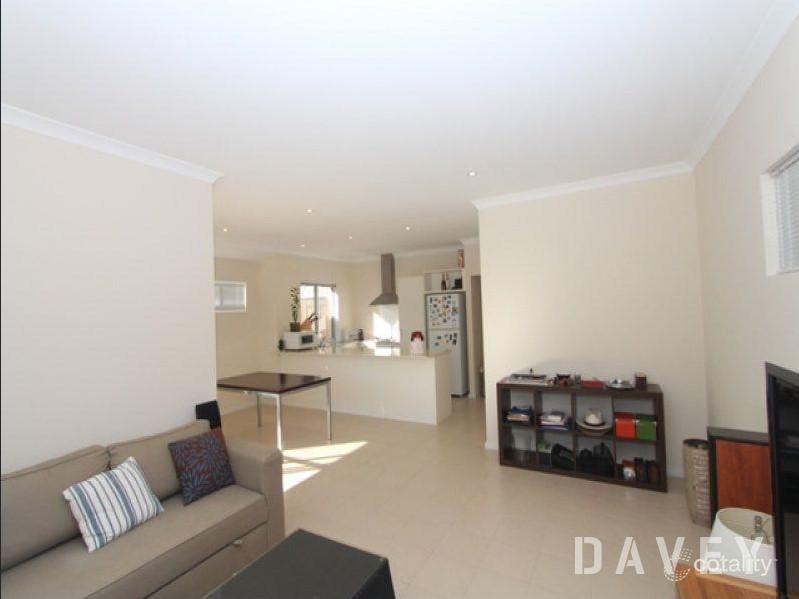 143a Gildercliffe St, Scarborough, WA 6019