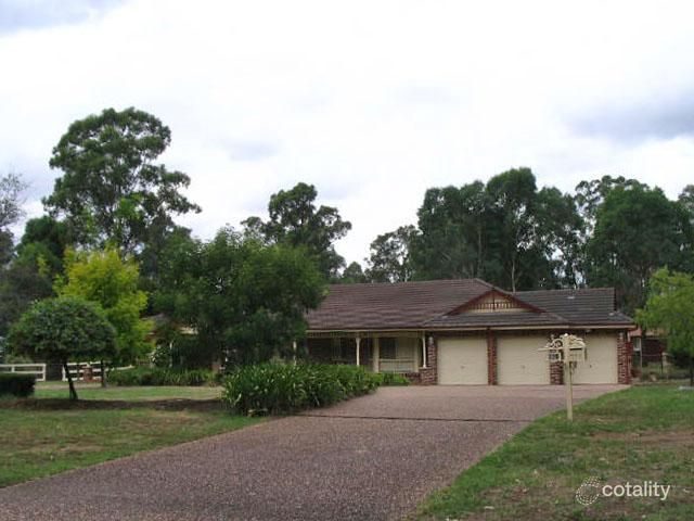 220 Sanctuary Dr, Windsor Downs, NSW 2756