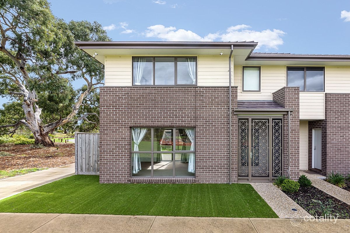 24 Pin Oak Mews, Epping, VIC 3076