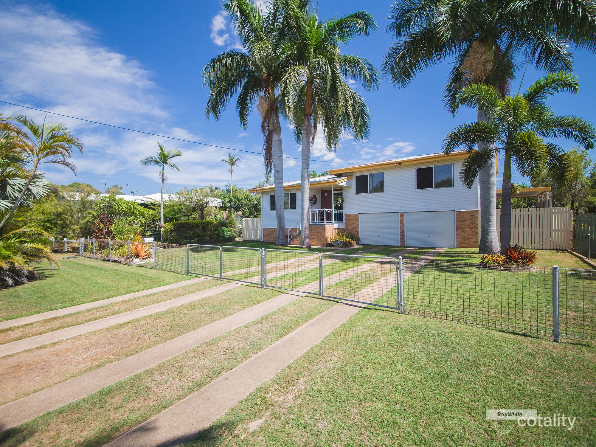 45 Menzies St, Park Avenue, QLD 4701