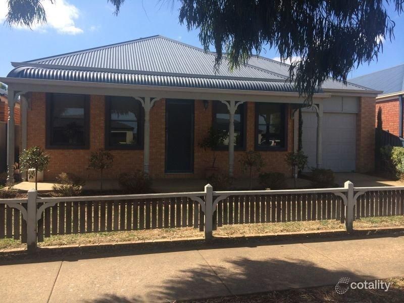 18 Mallee Cct, Pakenham, VIC 3810