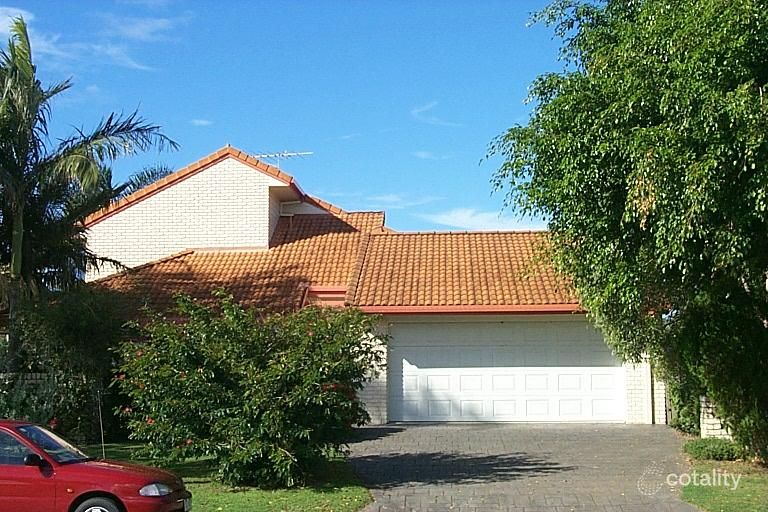 37 Mooloolah Dr, Minyama, QLD 4575