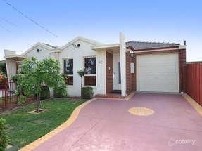42 Mountain View Ave, Avondale Heights, VIC 3034