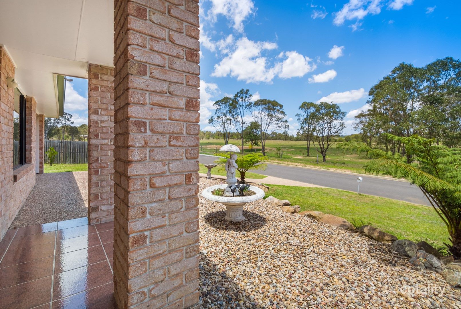 28 Parkland Dr, Crows Nest, QLD 4355