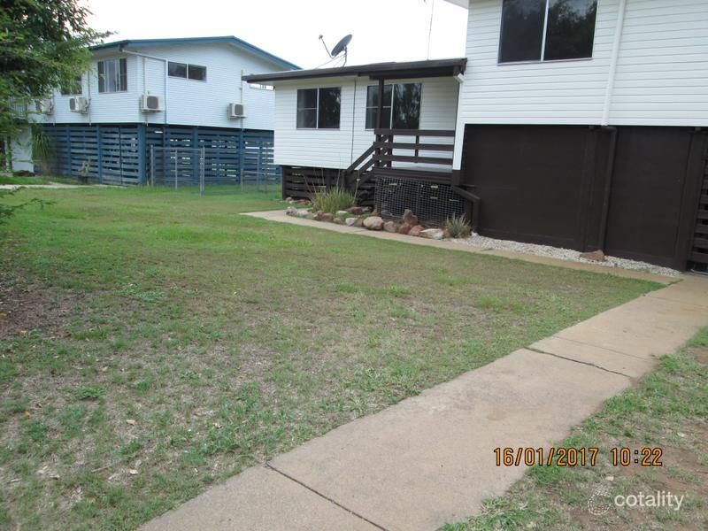 15 Cook Cres, Dysart, QLD 4745