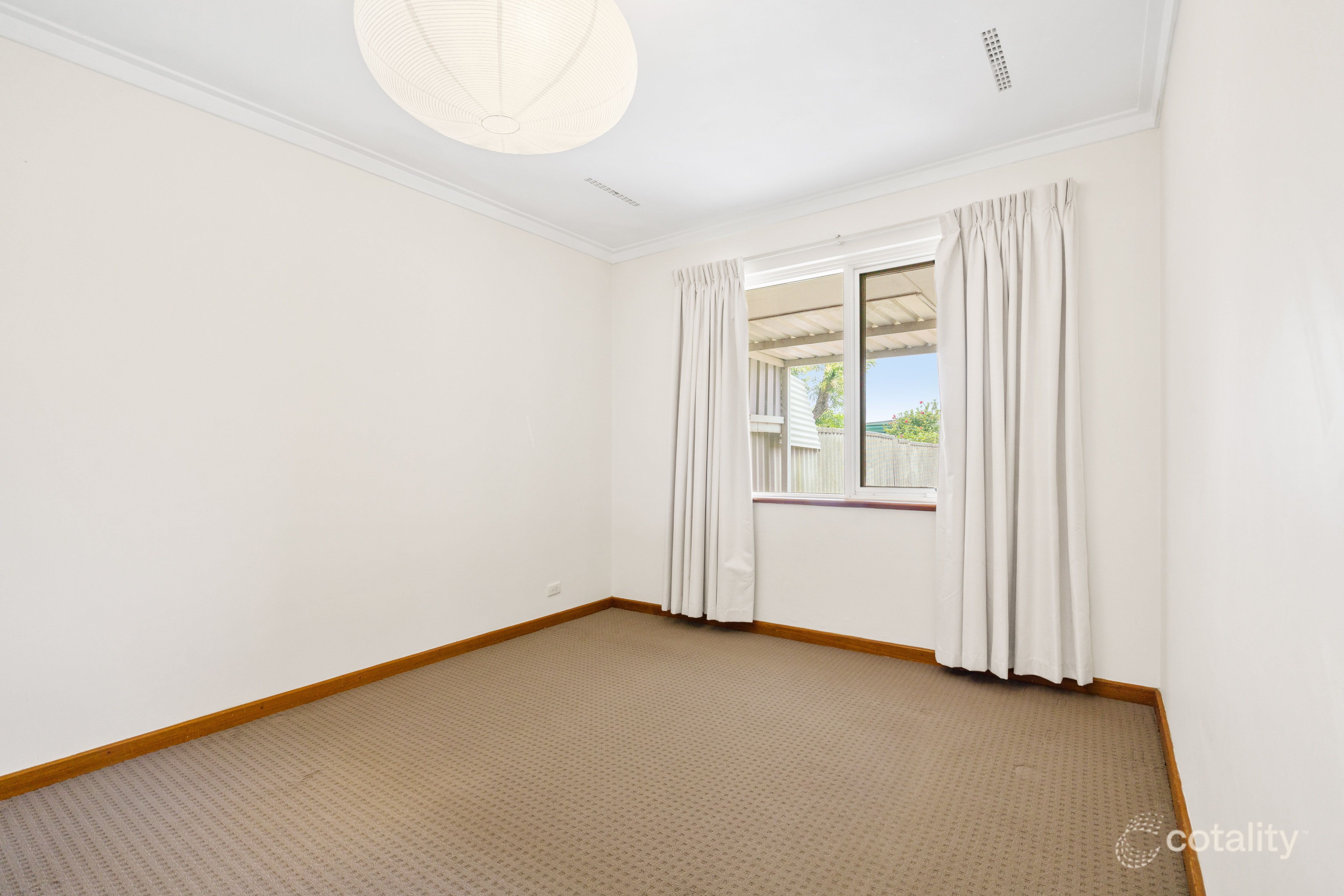 17b Ives St, Hamilton Hill, WA 6163