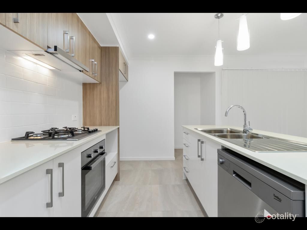 28 Elijah Cres, Redbank, QLD 4301