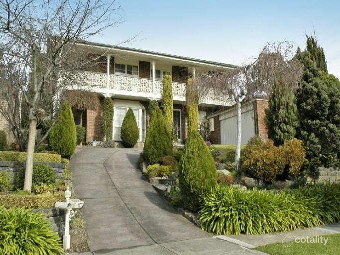 14 Heysham Dr, Wheelers Hill, VIC 3150