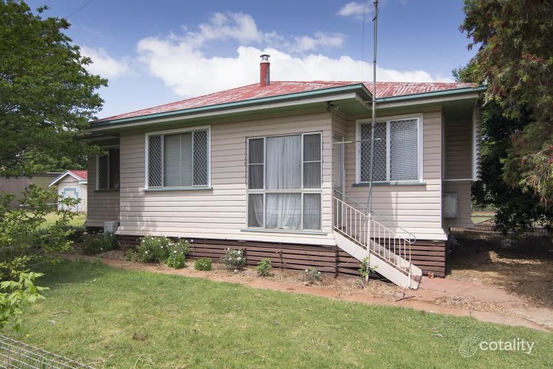 46 Isaac St, North Toowoomba, QLD 4350