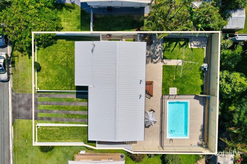 61 Palm Dr, Mooloolaba, QLD 4557