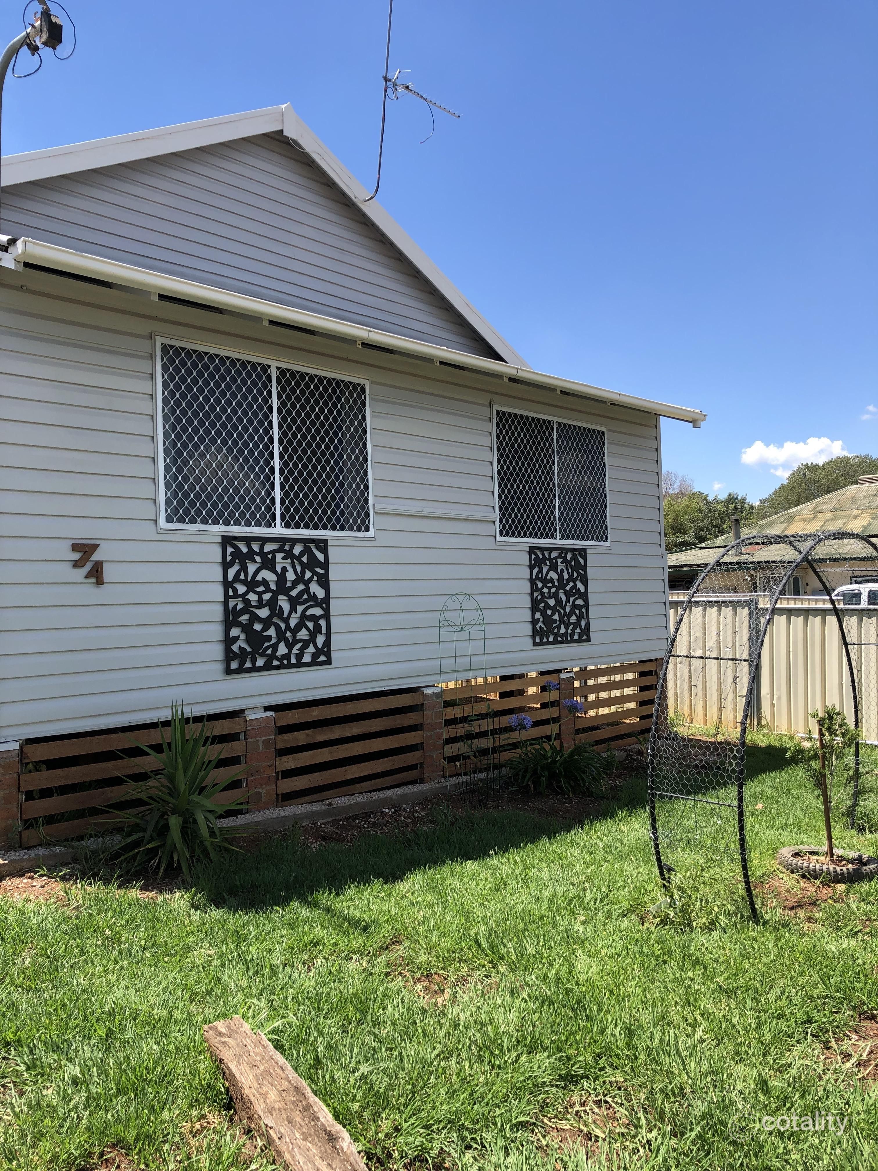 74 Pierce St, Wellington, NSW 2820