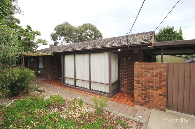 21 Columbia Cres, Modbury North, SA 5092
