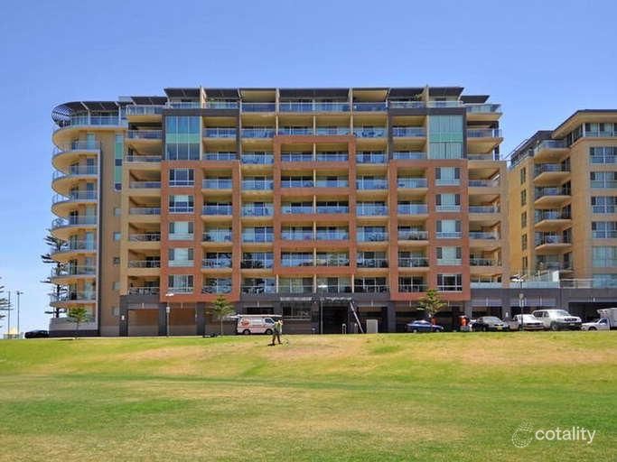 205/19 Holdfast Prom, Glenelg, SA 5045