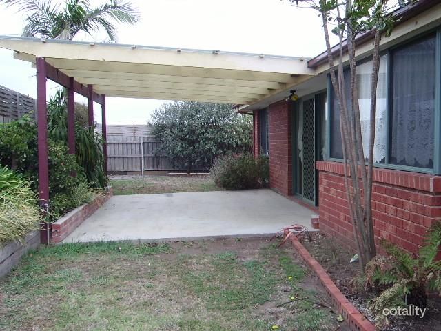 21 Scarborough Ave, Cranbourne West, VIC 3977